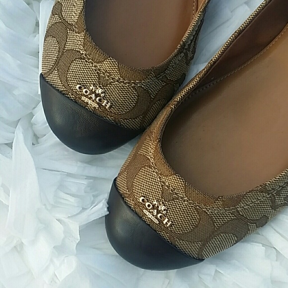 Coach Signature Ballet Flats - Picture 8 of 8